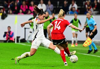 Die DFB-Frauen drehten eine umkämpfte Partie in Österreich. Die DFB-Frauen drehten eine umkämpfte Partie in Österreich.