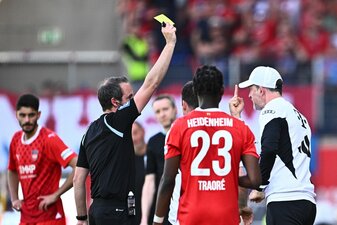 Thomas Tuchel ist bei der Partie gegen den 1.FC Köln gesperrt. Thomas Tuchel ist bei der Partie gegen den 1.FC Köln gesperrt.