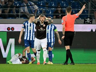 Niederlage beim KSC: St. Pauli stolpert im Aufstiegsrennen Niederlage beim KSC: St. Pauli stolpert im Aufstiegsrennen