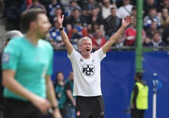 Kaiserslauterns Trainer Friedhelm Funkel will den Abstieg in die 3. Liga vermeiden. Kaiserslauterns Trainer Friedhelm Funkel will den Abstieg in die 3. Liga vermeiden.