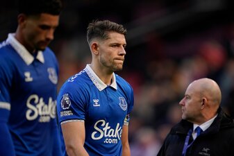 Der FC Everton fällt durch den erneuten Punktabzug auf Platz 16 zurück. Der FC Everton fällt durch den erneuten Punktabzug auf Platz 16 zurück.