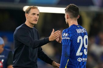 Trainer Thomas Tuchel (l) und Kai Havertz haben im Jahr 2021 mit dem FC Chelsea den Champions-League-Titel gewonnen. Trainer Thomas Tuchel (l) und Kai Havertz haben im Jahr 2021 mit dem FC Chelsea den Champions-League-Titel gewonnen.