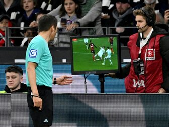 Nach Rot: Werders Stage und Frankfurts Tuta gesperrt Nach Rot: Werders Stage und Frankfurts Tuta gesperrt