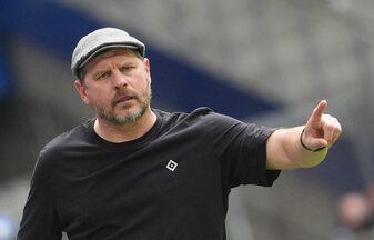 «Ich unterschreibe nicht für eine Liga, sondern immer bei einem Verein», sagt HSV-Coach Steffen Baumgart. «Ich unterschreibe nicht für eine Liga, sondern immer bei einem Verein», sagt HSV-Coach Steffen Baumgart.