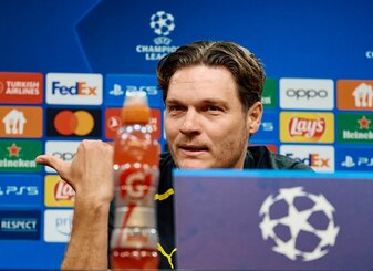 Dortmunds Trainer Edin Terzic spricht auf der Pressekonferenz vor dem Rückspiel gegen Atlético Madrid. Dortmunds Trainer Edin Terzic spricht auf der Pressekonferenz vor dem Rückspiel gegen Atlético Madrid.