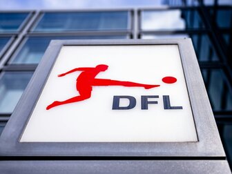 DAZN-Beschwerde: DFL setzt Ausschreibung der Medienrechte vorerst aus DAZN-Beschwerde: DFL setzt Ausschreibung der Medienrechte vorerst aus