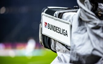 Der Streit zwischen DFL und DAZN wirft kein gutes Licht auf den deutschen Fußball. Der Streit zwischen DFL und DAZN wirft kein gutes Licht auf den deutschen Fußball.