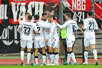 Der SC Paderborn nimmt drei Punkte aus Nürnberg mit. Der SC Paderborn nimmt drei Punkte aus Nürnberg mit.