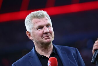 Der ehemalige Fußballprofi Stefan Effenberg befürwortet die Vertragsverlängerung des Bundestrainers. Der ehemalige Fußballprofi Stefan Effenberg befürwortet die Vertragsverlängerung des Bundestrainers.