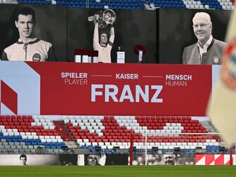 Beckenbauer bekommt Statue vor Allianz Arena Beckenbauer bekommt Statue vor Allianz Arena