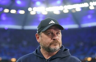 HSV-Trainer Steffen Baumgart fordert nach der Niederlage gegen Kiel, dass sein Team seine «Hausaufgaben» macht. HSV-Trainer Steffen Baumgart fordert nach der Niederlage gegen Kiel, dass sein Team seine «Hausaufgaben» macht.