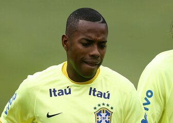 Der frühere brasilianische Nationalspieler Robinho wurde zu einer Haftstrafe verurteilt. Der frühere brasilianische Nationalspieler Robinho wurde zu einer Haftstrafe verurteilt.