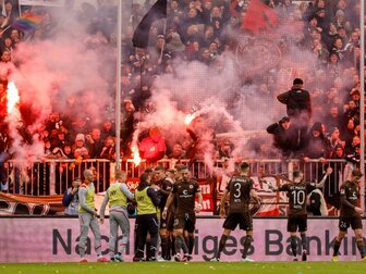 Auf St. Pauli: Nur Dixi-Klos für Rostock-Fans Auf St. Pauli: Nur Dixi-Klos für Rostock-Fans