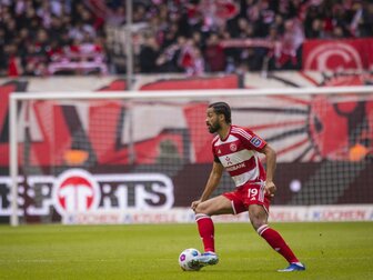 2. Liga: Düsseldorf verlängert mit Fan-Liebling Iyoha 2. Liga: Düsseldorf verlängert mit Fan-Liebling Iyoha