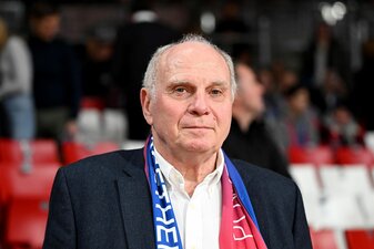 Uli Hoeneß hat über die Trainersuche beim FC Bayern gesprochen. Uli Hoeneß hat über die Trainersuche beim FC Bayern gesprochen.