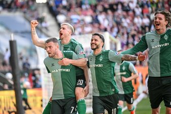 Werder nimmt aus Augsburg drei Punkte mit. Werder nimmt aus Augsburg drei Punkte mit.