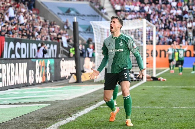 Die Bremer um Oliver Deman spielten in Augsburg in einem ungewöhnlichen Outfit.