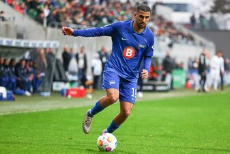 Aymen Barkok von Hertha BSC wurde in einem Berliner Lokal verletzt. Aymen Barkok von Hertha BSC wurde in einem Berliner Lokal verletzt.