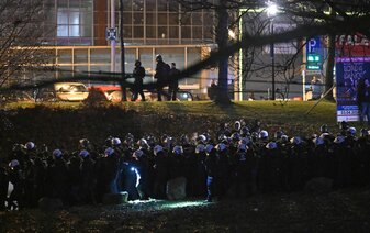 Beim Champions-League-Halbfinale zwischen Borussia Dortmund und Paris Saint-Germain wird es eine hohe Polizeipräsenz geben. Beim Champions-League-Halbfinale zwischen Borussia Dortmund und Paris Saint-Germain wird es eine hohe Polizeipräsenz geben.