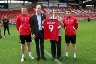 Prinz William zu Gast beim AFC Wrexham. Prinz William zu Gast beim AFC Wrexham.