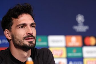 Ein Scheitern des BVB im Halbfinal-Rückspiel der Champions League heute in Paris könnte die finalen Gespräche über den im Sommer auslaufenden Vertrag von Mats Hummels beschleunigen. Ein Scheitern des BVB im Halbfinal-Rückspiel der Champions League heute in Paris könnte die finalen Gespräche über den im Sommer auslaufenden Vertrag von Mats Hummels beschleunigen.