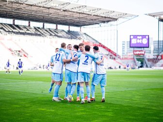 Schalke feiert Klassenerhalt - Osnabrück erster Absteiger Schalke feiert Klassenerhalt - Osnabrück erster Absteiger