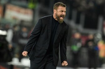 Im Halbfinal-Rückspiel muss De Rossi mit seinem Team in Leverkusen einen 0:2-Rückstand aus dem Hinspiel wett machen. Im Halbfinal-Rückspiel muss De Rossi mit seinem Team in Leverkusen einen 0:2-Rückstand aus dem Hinspiel wett machen.