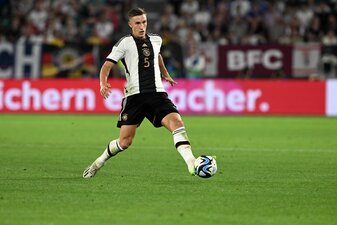 Nico Schlotterbeck soll Berichten zufolge zum EM-Aufgebot gehören. Nico Schlotterbeck soll Berichten zufolge zum EM-Aufgebot gehören.