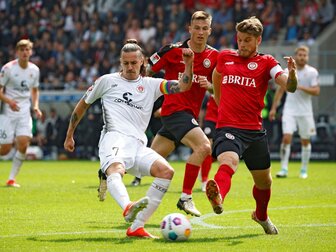 Zweitliga-Meister: St. Pauli krönt seine Saison Zweitliga-Meister: St. Pauli krönt seine Saison