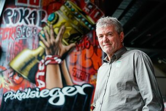 Trainer Friedhelm Funkel will mit dem 1. FC Kaiserslautern den DFB-Pokal gewinnen.