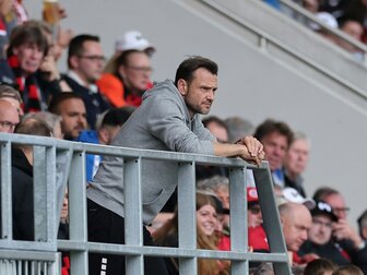 Relegation: Regensburg und Wiesbaden im Kampf gegen den Trend Relegation: Regensburg und Wiesbaden im Kampf gegen den Trend