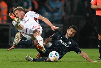 Der VfL um Anthony Losilla (r) unterlag Fortuna Düsseldorf nach einer enttäuschenden Leistung mit 0:3. Der VfL um Anthony Losilla (r) unterlag Fortuna Düsseldorf nach einer enttäuschenden Leistung mit 0:3.