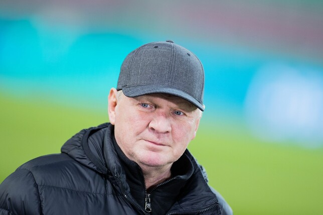 Kompany steht noch beim FC Burnley unter Vertrag, mit dem er abgestiegen ist - Effenberg sieht dies nicht als Makel.