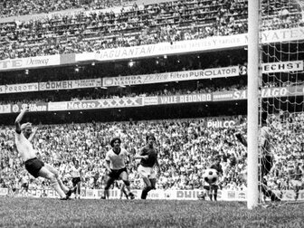 Foto: Baresi und Co. bei Schnellingers Begräbnis