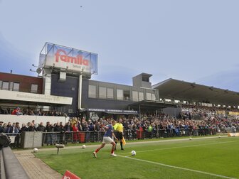 Kiel arbeitet an Erstligatauglichkeit des Holstein-Stadions Kiel arbeitet an Erstligatauglichkeit des Holstein-Stadions