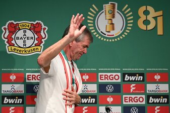 Coach Friedhelm Funkel hört beim 1. FC Kaiserslautern auf. Seine Trainerkarriere hat der 70-Jährige aber noch nicht offiziell beendet.