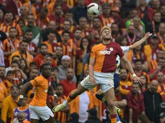 Galatasaray mit 102 Punkten erneut türkischer Meister Galatasaray mit 102 Punkten erneut türkischer Meister