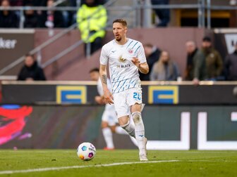 Schalke verpflichtet Rostocks Bachmann Schalke verpflichtet Rostocks Bachmann