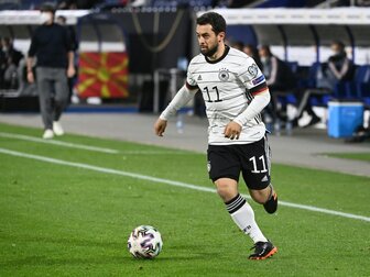 Schalke verpflichtet Ex-Nationalspieler Younes Schalke verpflichtet Ex-Nationalspieler Younes