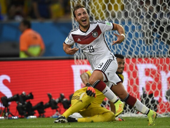 Götze: WM-Siegtor erst mit 35 - und dann das Karriereende