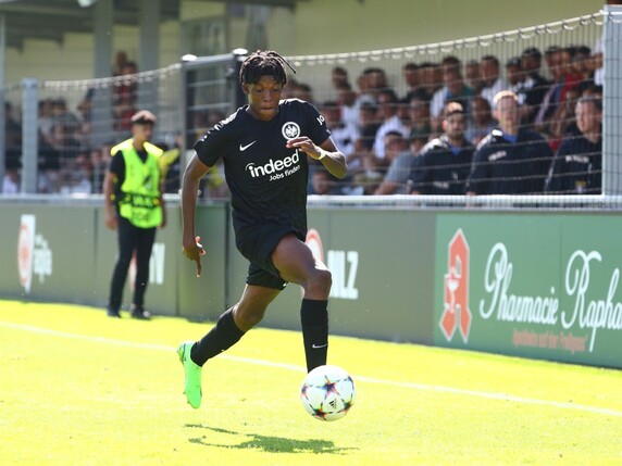Frankfurt bindet Talent Boddien