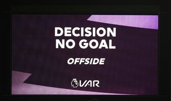 Die Vereine der Premier League wollen über die Abschaffung des VAR debattieren. Die Vereine der Premier League wollen über die Abschaffung des VAR debattieren.
