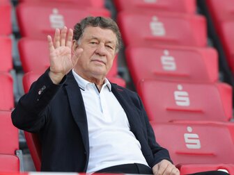 EM-Titel für Deutschland? Rehhagel wird poetisch EM-Titel für Deutschland? Rehhagel wird poetisch