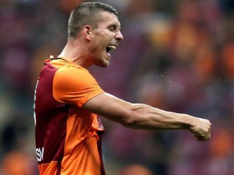 Lukas Podolski traf für Galatasaray bei seinem Comeback. Foto: Sedat Suna Lukas Podolski traf für Galatasaray bei seinem Comeback. Foto: Sedat Suna