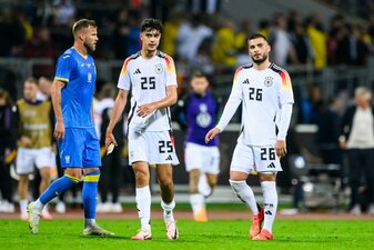 Der Münchner Aleksandar Pavlovic (M) fehlt wegen eines Infekts im DFB-Camp. Der Münchner Aleksandar Pavlovic (M) fehlt wegen eines Infekts im DFB-Camp.