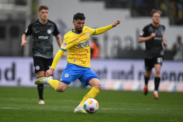 Mitelfeldspieler Fabio Kaufmann hat seinen auslaufenden Vertrag in Braunschweig verlängert.