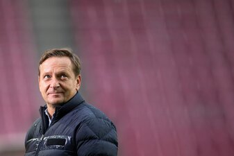Ein Neuanfang mit einem Trainer ohne BVB-Vergangenheit wäre womöglich besser gewesen, findet Heldt.