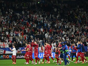 UEFA leitet Verfahren gegen Serbiens Verband ein UEFA leitet Verfahren gegen Serbiens Verband ein