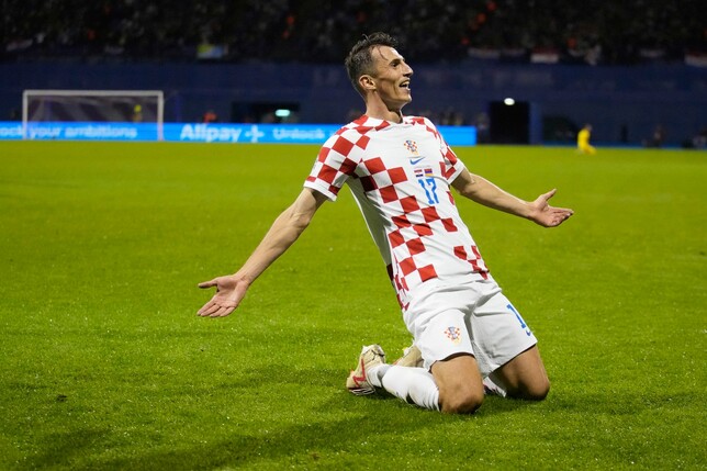 Kroatiens Ante Budimir jubelt nach einem Tor in einem Länderspiel.