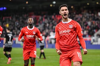 Tim Kleindienst verlässt den 1. FC Heidenheim und wechselt zu Borussia Mönchengladbach. Tim Kleindienst verlässt den 1. FC Heidenheim und wechselt zu Borussia Mönchengladbach.